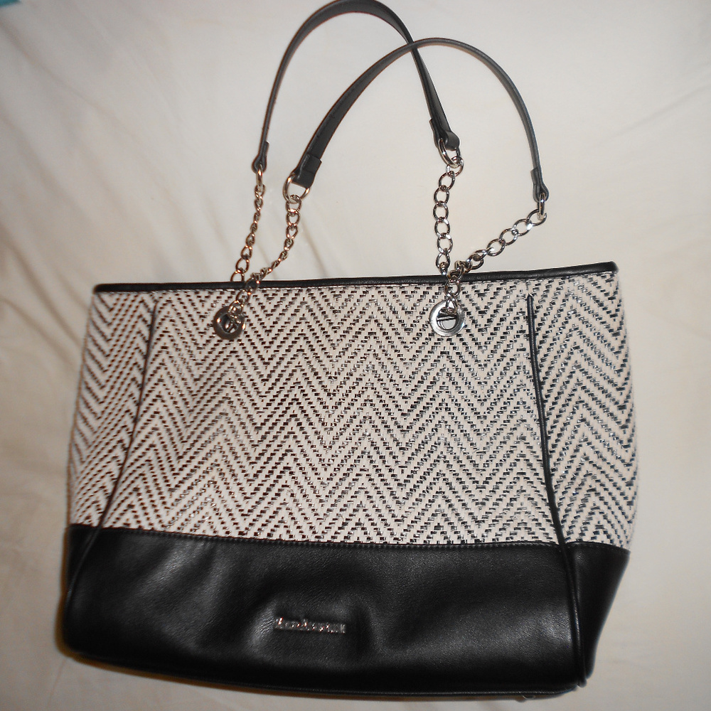 ENZO ANGIOLINI HANDBAG